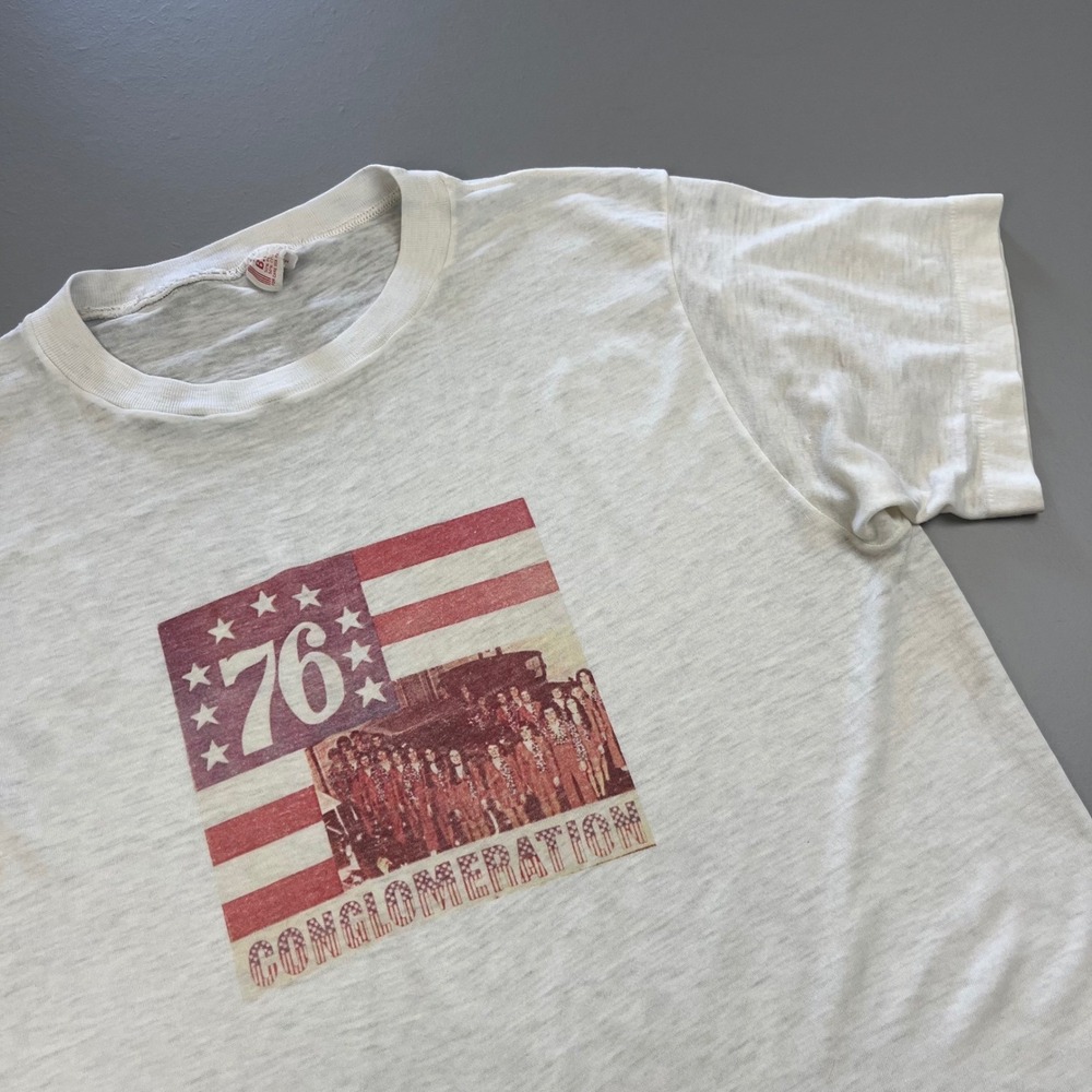 B.V.D. T-Shirt Mens XL White 76 Conglomeration Bicentennial Vintage 50/50 Thin